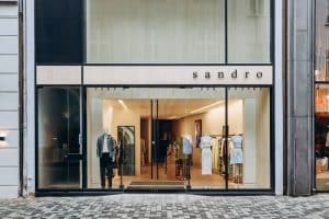 Signs That You Need a Store window glass replacement